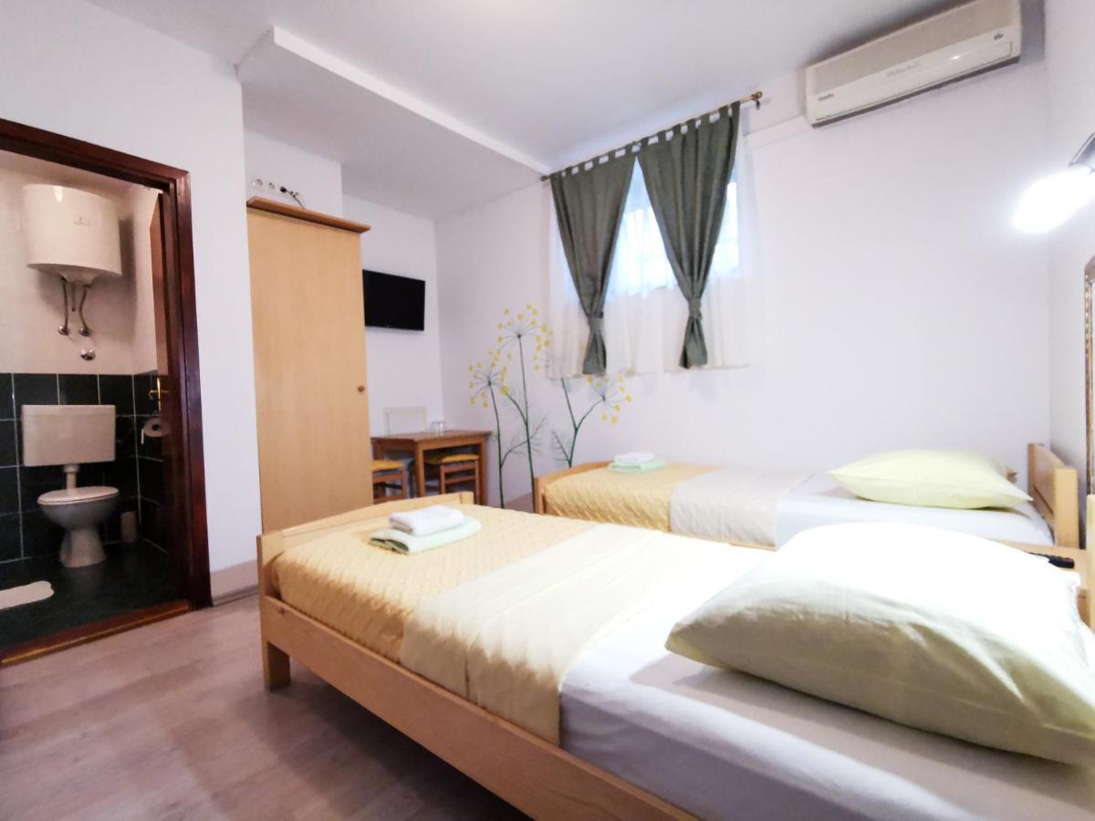 Guest House Il Giardino Duplancic Split Extérieur photo